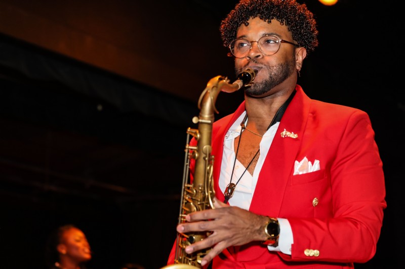 DERRICK ROBERTS: PIECES OF ME: A MENTAL HEALTH MUSIC & ARTS SHOWCASE