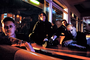 Premier Concerts and Manic Presents: Hot Milk – Loud And Fast In The USA